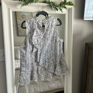 Ellen Tracy Black and White Sleeveless Blouse